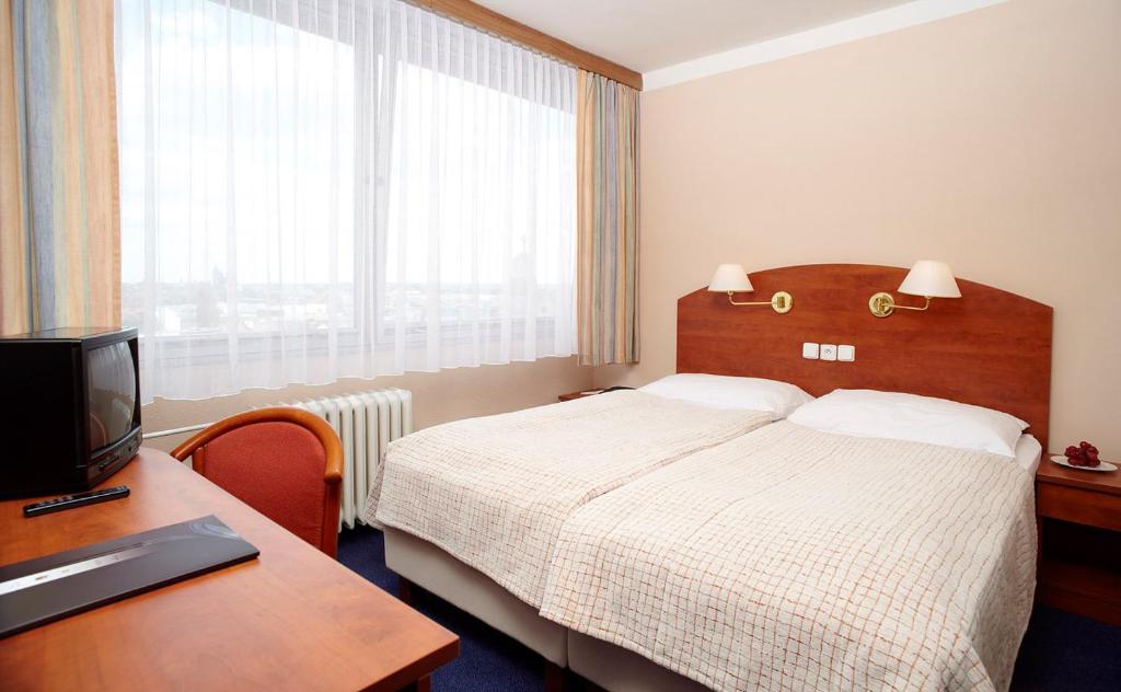 Hotel Cernigov Hradec Králové Exterior foto